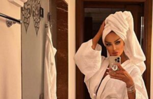 Bianca Drăgușanu a încins internetul cu ultima fotografie! Vedeta a apărut goală, acoperită doar de petale de trandafir –»