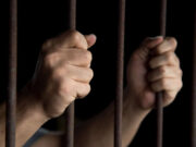 Un român riscă 280 ani de închisoare după ce a abuzat 24 de fetițe, prietene ale copiilor săi