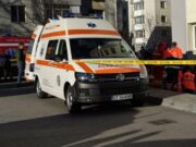 O tânără de 30 de ani a mers în vizită la socri și s-a aruncat din apartamentul acestora!