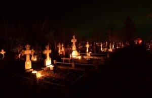 Un preot ar fi cerut bani de la familia decedatului ca aceștia să nu fie bântuiți de mort!