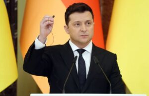 Zelenski introduce legea marțială în Ucraina și îndeamnă la calm: „Fără panică. Noi suntem puternici. Suntem pregătiți pentru orice!”