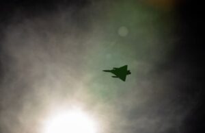 Două avioane militare ucrainene cu probleme au ajuns în România şi au fost escortate de avioane F-16 Fighting Falcon ale Forțelor Aeriene Române