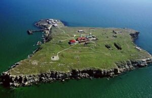 Armata rusă a ocupat ”Insula Șerpilor”, care se află la 45 km de România!