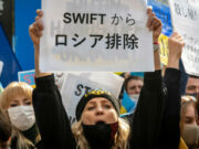 Bănci ruseşti excluse din sistemul SWIFT. Activele oligarhilor, blocate