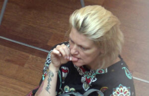 „De ce nu ai grijă de tine? Arăți ca o servitoare!”, i-a scris un fan. Uite ce răspuns i-a dat Dana Nălbaru! E genial! Bravo, Dana –