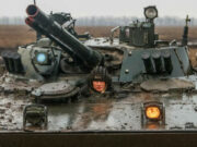 Armata rusă recunoaşte pentru prima oară existenţa unor “morţi şi răniţi” în Ucraina. Kievul anunță mii de invadatori uciși