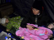 „Este foarte dureros. Sper la ce e mai bun. Doar la ce e mai bun pentru că au rămas apropiații și … mama, tata, țineți-vă!”