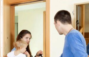 Un barbat si-a parasit sotia pentru ca nu se mai epila. Cei doi au trei copii impreuna