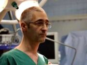 Revolta unui medic român: „I-aș da afară pe toți doctorii din spitalele de stat care iau bani de la pacienți“ –»