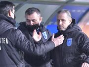 Gestul care arată că Laurențiu Reghecampf nu va fi dat afară de la Universitatea Craiova! Ce a făcut Marian Copilu, la finalul meciului cu CFR Cluj –>
