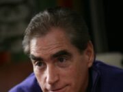 Ce pensie are Petre Roman! Tatăl Oanei Roman este putred de bogat! Locuiește într-o vilă de 200 de metri în Pipera, are trei mașini și lunar îi intră în conturi o sumă imensă. Românii de rând pot doar să viseze la așa ceva –»