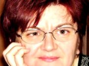 Când credea că va trăi clipe fericite la cea de-a doua tinereţe, dupa 30 de ani de casnicie, Violeta a fost pusă în faţa unui divorţ neaşteptat