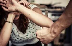 Gorj: În arest după ce și-ar fi agresat fizic soția