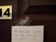 Sătulă de zgomotele vecinei atunci când făcea amor cu soţul, o femeie s-a enervat şi i-a lăsat acest bilet