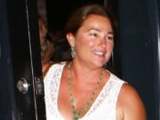 Toată lumea se întreabă ce a văzut la ea. Această doamnă grăsuță e căsătorită cu unul dintre cei mai frumoși actori