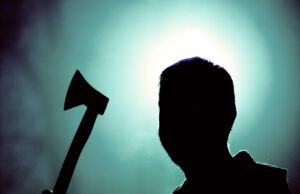 Atac cu topor la o școală. Două femei au fost omorâte de un tânăr de 18 ani –