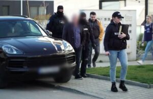 Un om de afaceri din Arad și-ar fi spionat soția luni de zile cu ajutorul tehnologiei