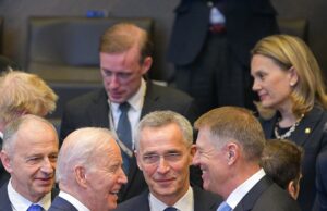 Klaus Iohannis, întâlnire față în față cu Joe Biden la Bruxelles