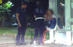 Polițiștii italieni s-au apropiat de această prostituată. Ce le-a zis tânăra, în limba română: „Am 25 de ani și…”
