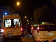 Ce șanse ai să te ia un taximetrist, fără bani de ajuns, cu un copil bolnav, noaptea?