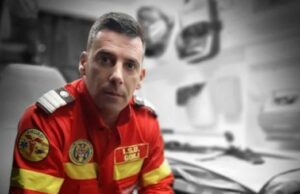 Copil de 3 ani în insuficiență respiratorie, salvat în ultima clipă de un paramedic prin intermediul telefonului