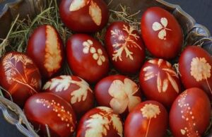 Greseala pe care o fac toate gospodinele cand vopsesc oale de Paste – >>