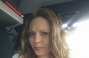 Elena e cea mai tare din parcare. Conduce un TIR de 40 de tone încărcat cu substanțe periculoase