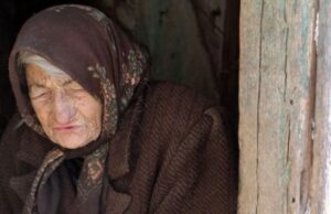 O bătrână a primit o avere nesperată după moartea soțului. Ce a făcut aceasta cu banii