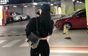 Filmul complet al unei escapade! O seară plină de ghinion pentru o tânără escortă din Iași! Și „iubită”, și cu banii luați, după ce a primit un bărbat dornic de aventură în apartamentul ei din centru!