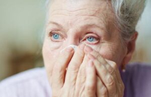 O femeie a fost părăsită de soț pentru amanta de vârsta fiicei lor! Răzbunare dureroasă