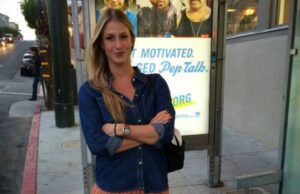 Era în gara când un bărbat a venit la ea și i-a cerut banii și telefonul. În 2 secunde l-a făcut să fugă fără să țipe, fară să-l lovească. Cum a scăpat fata de tâlhar e de-a dreptul uluitor –»