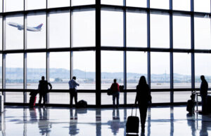 O fetiță de 14 ani din Sălaj, abandonată de profesoare în aeroportul din Lisabona. Motivul este uluitor