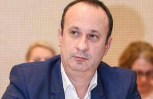 Scandal în Parlament. „Mințiți, domnule ministru!” | „Domnu’ deputat, eu nu mint. Mă lăsați să-mi termin speech-ul?”