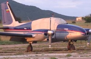 Piloții avionului ”fantomă” care a survolat România sunt de negăsit. Aeronava ar fi fost furată