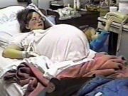 Aveau un copil, dar voiau mai mulți. Când a rămas însărcinată, medicii i-au spus să avorteze: ,,Doamnă, e imposibil, sunt prea mulți!” Când a venit timpul să nască, medicii au amuțit:Ce născuse femeia: –- >>