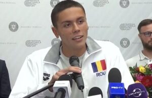 David Popovici, primele declarații după sosirea în România: ”Mulțumesc tuturor românilor care au stat cu sufletul la gură în fața ecranelor”