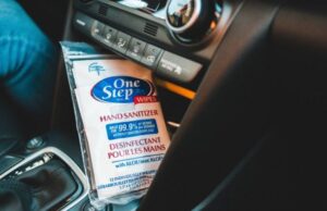 Un român a demonstrat în instanță că a avut alcoolemia pozitivă de la șervețelele umede