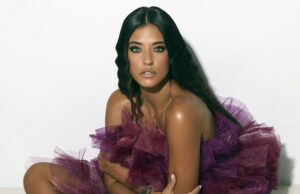 Imaginile anului! Antonia şi-a arătat chiloţeii şi nu numai. Sângele a dat în clocot la concert