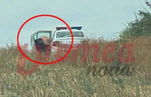 Comisar-șef din Vaslui, surprins gol-pușcă după o partidă de sex chiar în mașina Poliției >>>