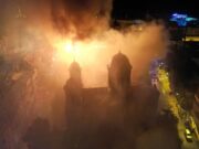 Acoperişul Arhiepiscopiei Tomisului s-a prăbuşit din cauza incendiului | Imagini din dronă cu flăcările devastatoare