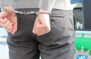 Primarul comunei Valea Stanciului din Dolj, reținut de procurori pentru că ar fi trucat o licitație