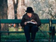 Bătrânică de 75 de ani, arestată de trupele speciale. Femeia ar fi şefa unui grup terorist ce plănuia răpirea ministrului Sănătăţii din Germania