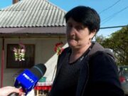 O femeie din Iași a fost ucisă în bătaie de partener, chiar în fața fetiței lor. S-au certat pentru tichetul de 500 de lei