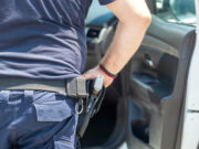 Polițiștii dintr-un anumit sindicat primesc discounturi la liposucții, implant de păr sau de botox