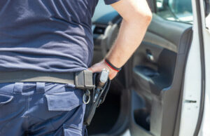 Polițiștii dintr-un anumit sindicat primesc discounturi la liposucții, implant de păr sau de botox