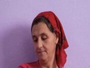 Mulți ar spune că e greu cu unul, dar Georgiana are 20 de copii! Doar soțul lucrează, ține singur toată familia. Unde muncește bărbatul..–>