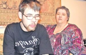 Fiul lui Florin Busuioc, replici dure pentru tatăl său celebru. Prezentatorul Meteo i-a părăsit pe acesta și mama sa cu foarte mulți ani în urmă –»