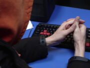 Un puști cu doar patru clase a spart site-ul Poliției Locale Ploiești și a postat anunțuri obscene și filme pentru adulți