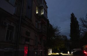 Curent cu porţia, pe zone, la Cernăuţi. Străzile sunt permanent patrulate.