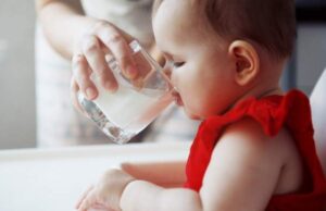 Cum a ajuns un băiețel să fie suspect de leucemie din cauza laptelui de vacă. Ce au descoperit specialiștii